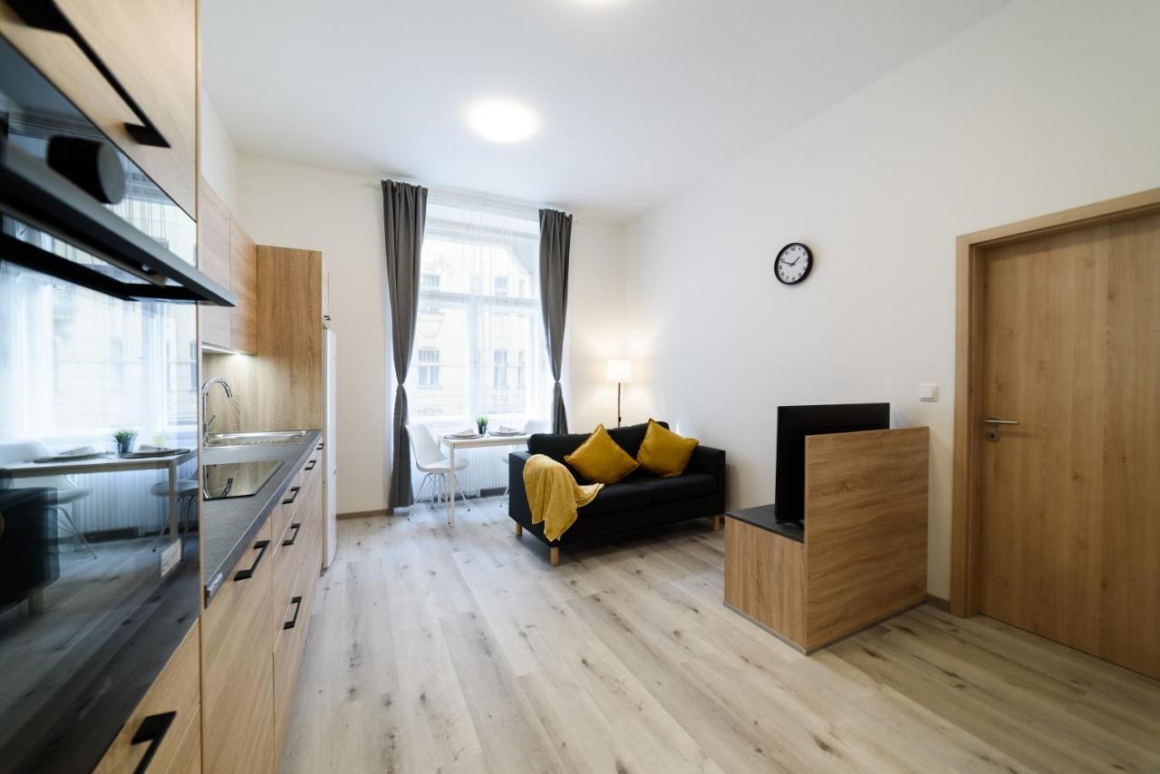 New Apartments Near Dancing House Прага Екстер'єр фото