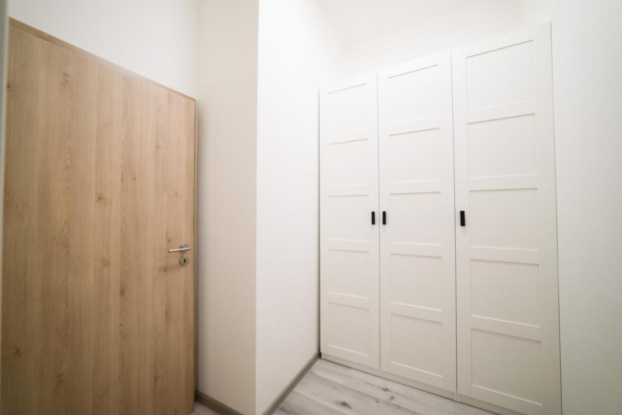 New Apartments Near Dancing House Прага Екстер'єр фото