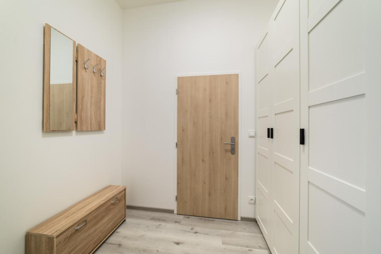 New Apartments Near Dancing House Прага Екстер'єр фото
