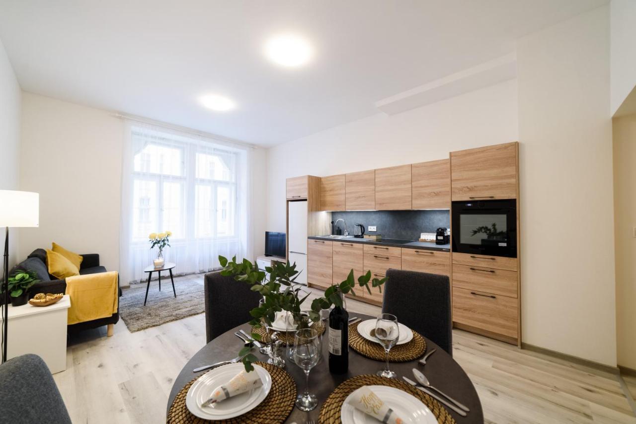 New Apartments Near Dancing House Прага Екстер'єр фото